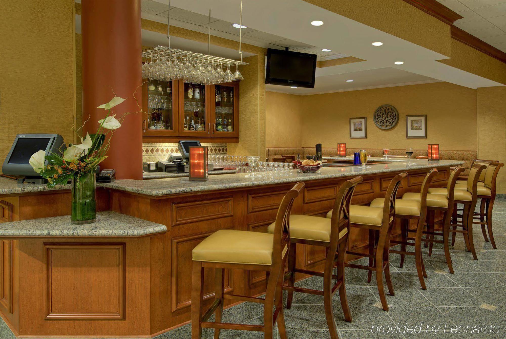 Hilton Garden Inn Ottawa Airport Exterior photo